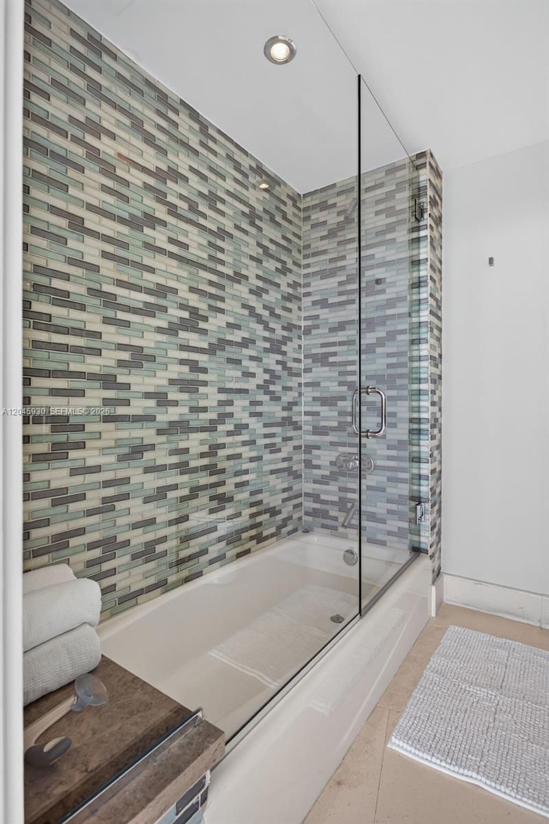 400 Alton Rd , Unit 706, Miami Beach, FL 33139 Photo