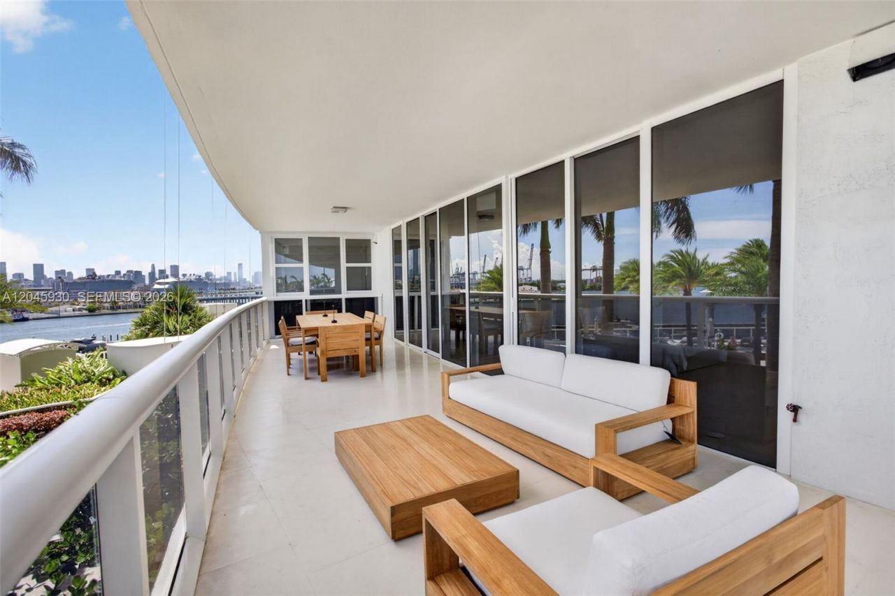 400 Alton Rd , Unit 706, Miami Beach, FL 33139 Photo