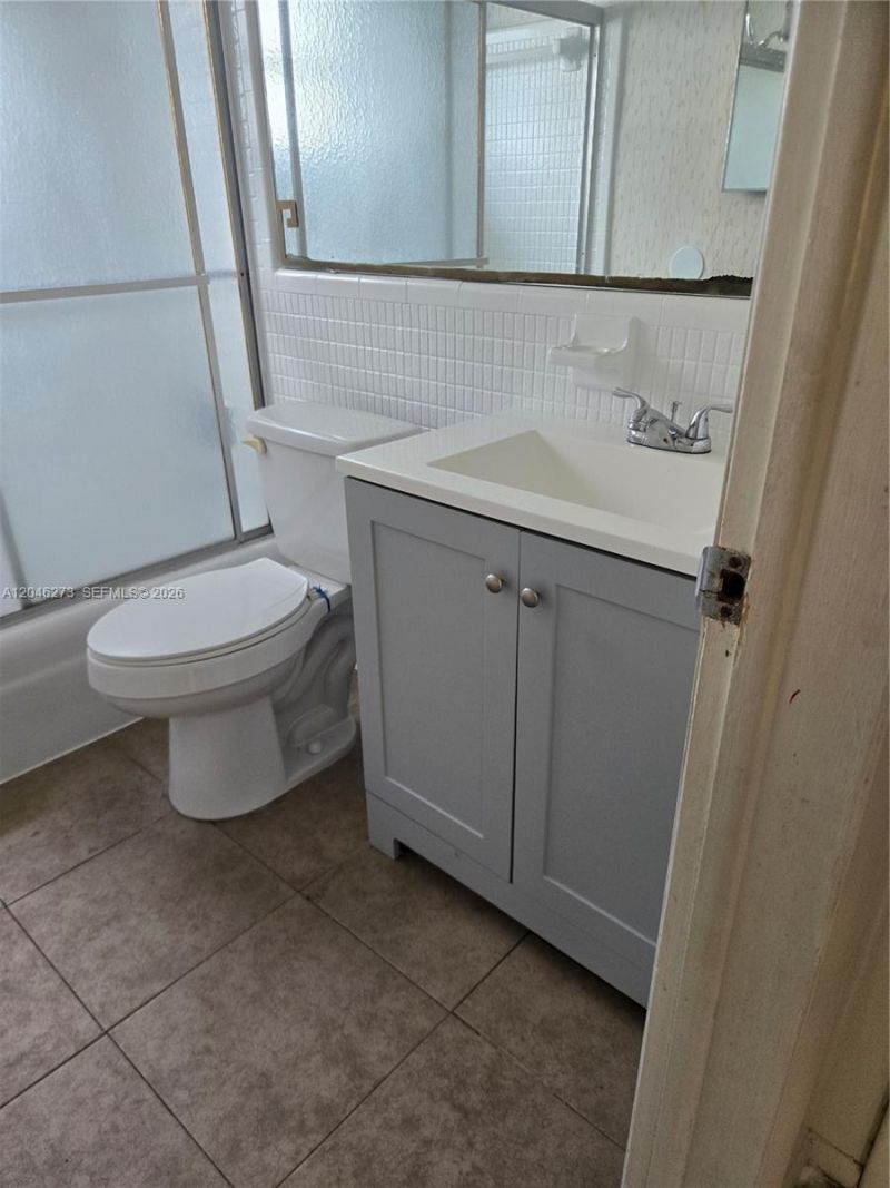 4205 NW 52nd Ave , Lauderdale Lakes, FL 33319 Photo