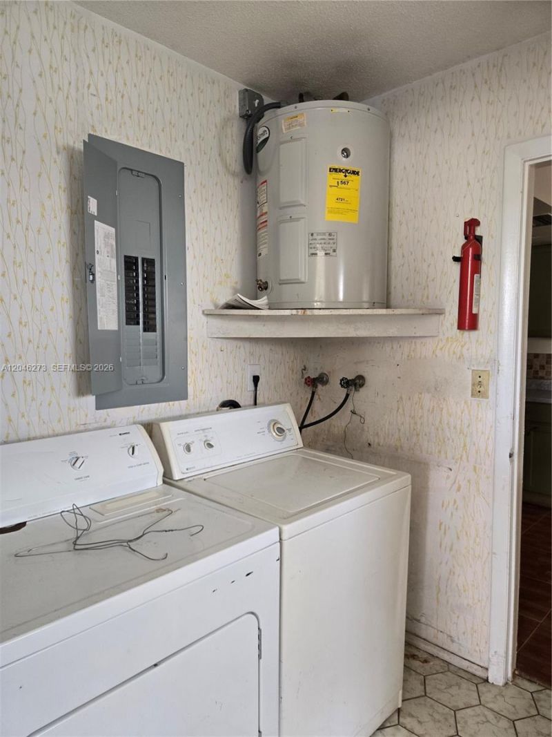 4205 NW 52nd Ave , Lauderdale Lakes, FL 33319 Photo