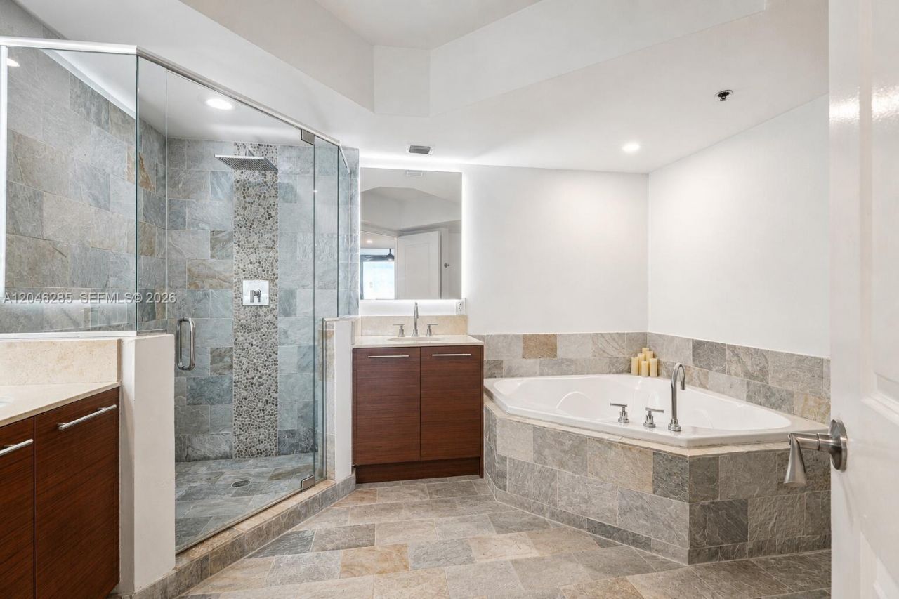 2641 N Flamingo Rd , Unit 305N, Plantation, FL 33323 Photo