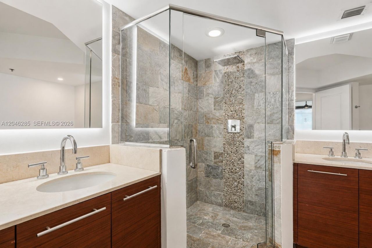 2641 N Flamingo Rd, Unit 2308, Plantation, FL 33323 Photo