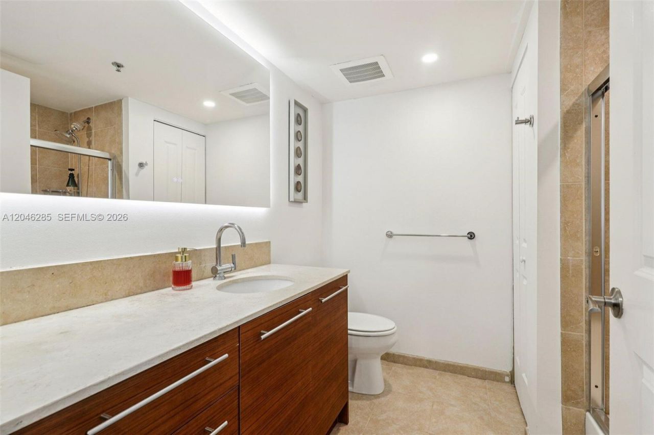 2641 N Flamingo Rd , Unit 305N, Plantation, FL 33323 Photo