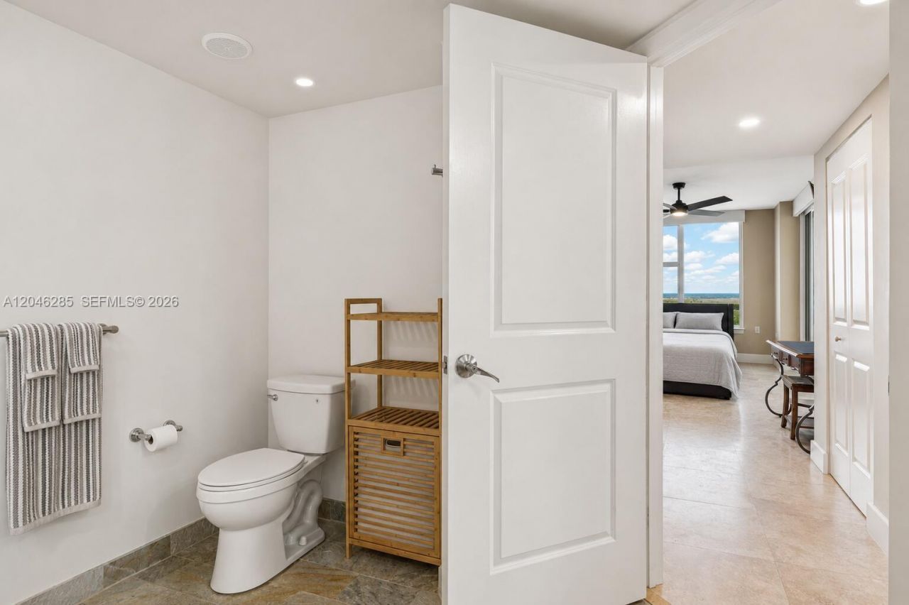 2641 N Flamingo Rd, Unit 2308, Plantation, FL 33323 Photo