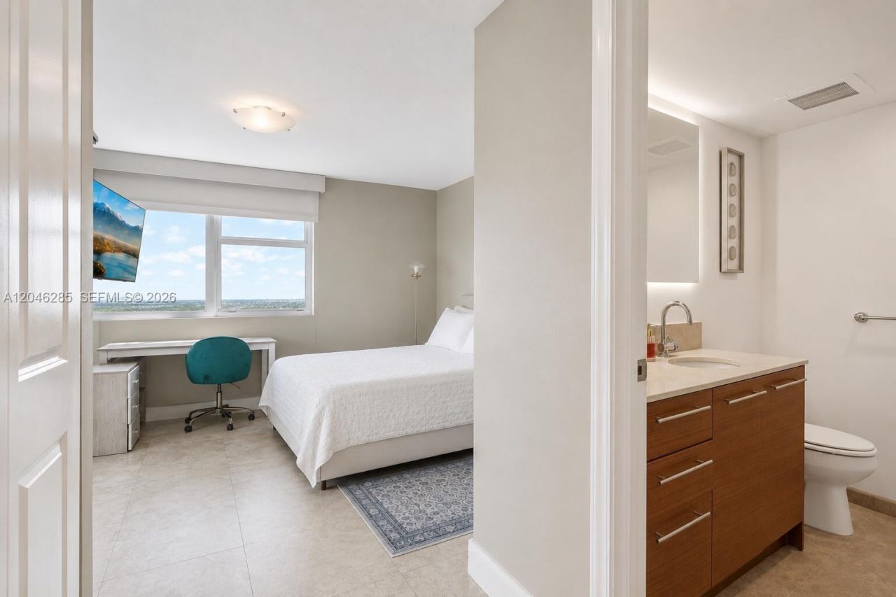 2641 N Flamingo Rd , Unit 305N, Plantation, FL 33323 Photo