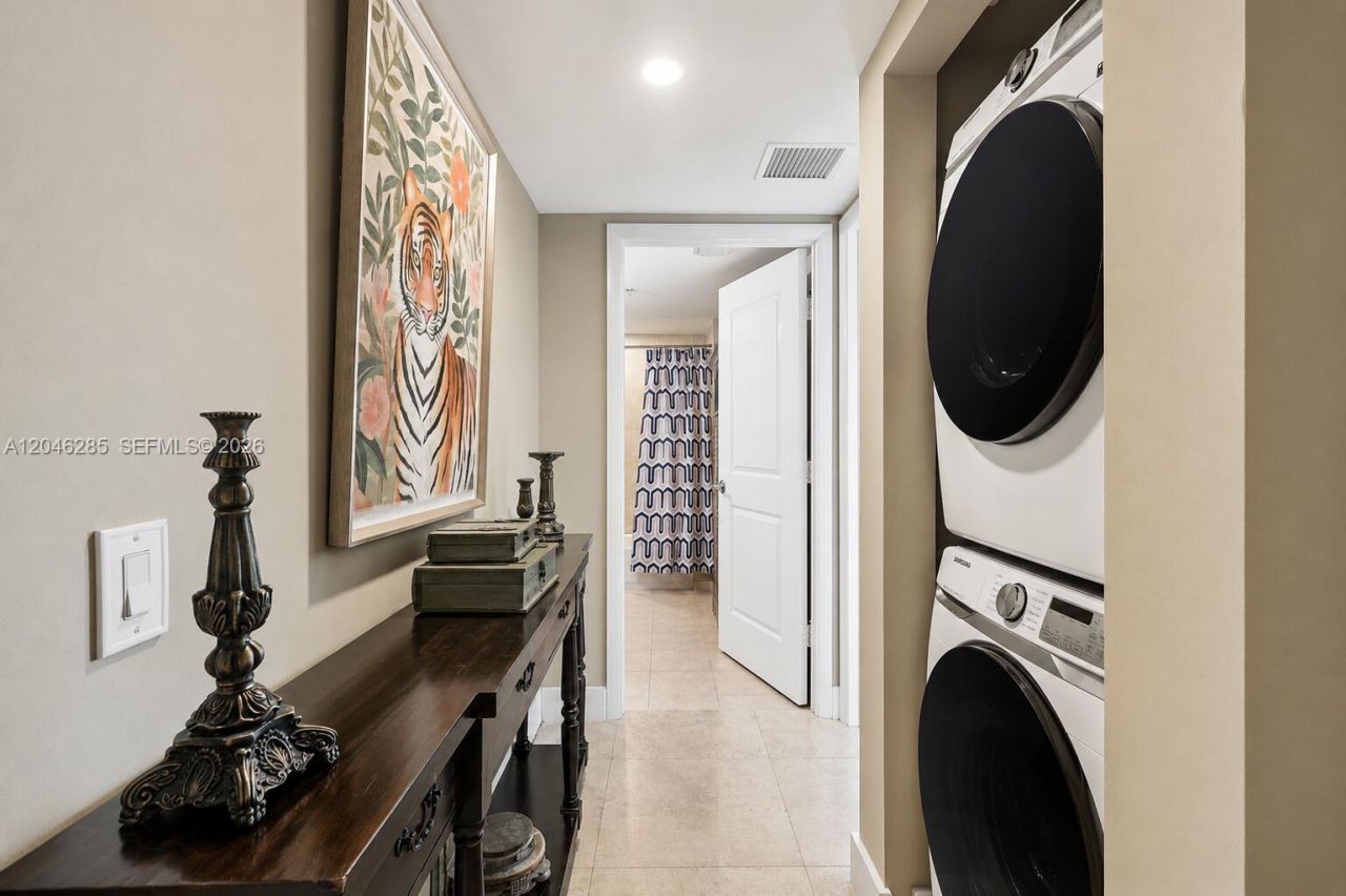 2641 N Flamingo Rd , Unit 305N, Plantation, FL 33323 Photo