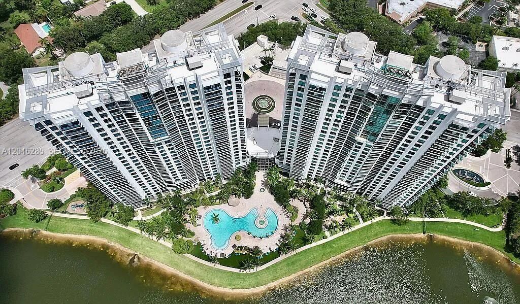 2641 N Flamingo Rd, Unit 2308, Plantation, FL 33323 Photo
