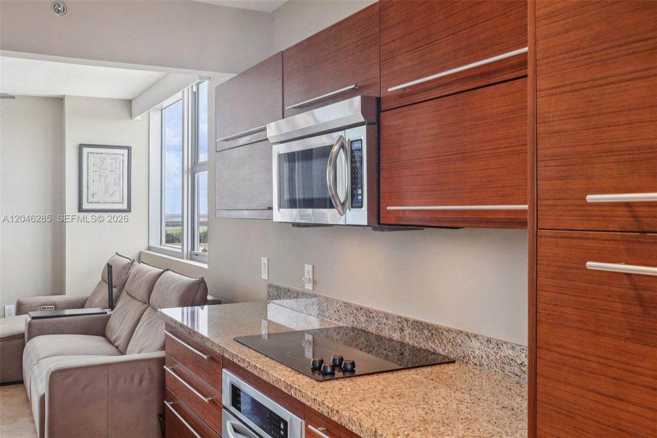 2641 N Flamingo Rd, Unit 2308, Plantation, FL 33323 Photo
