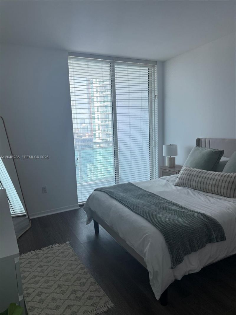 950 Brickell Bay Dr , Unit 2907, Miami, FL 33131 Photo