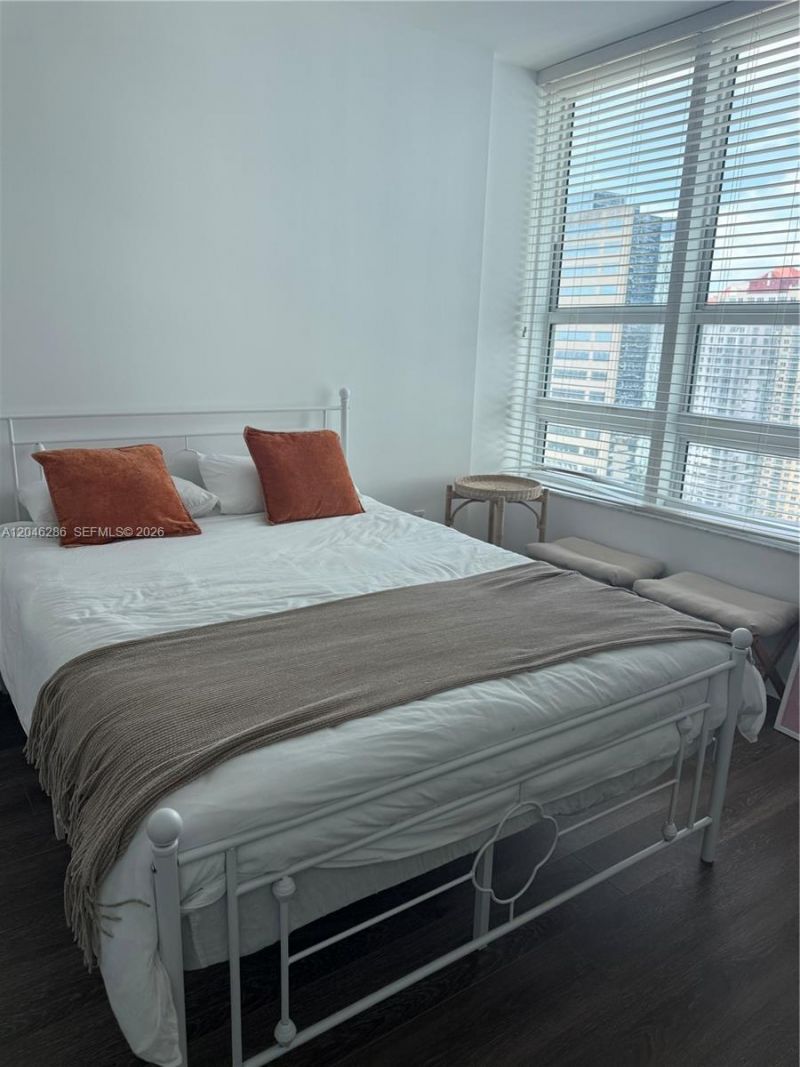950 Brickell Bay Dr , Unit 2907, Miami, FL 33131 Photo