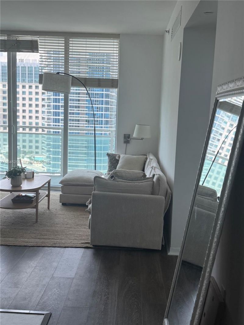 950 Brickell Bay Dr , Unit 2907, Miami, FL 33131 Photo