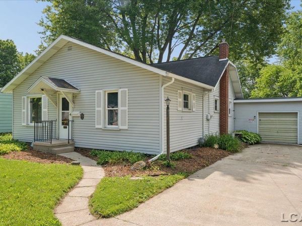 1237 Vine , Adrian, MI 49221
