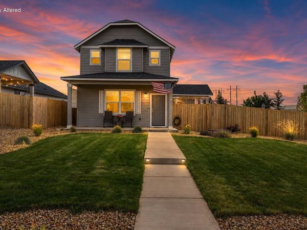3888 SW Lava Place, Redmond, OR 97756