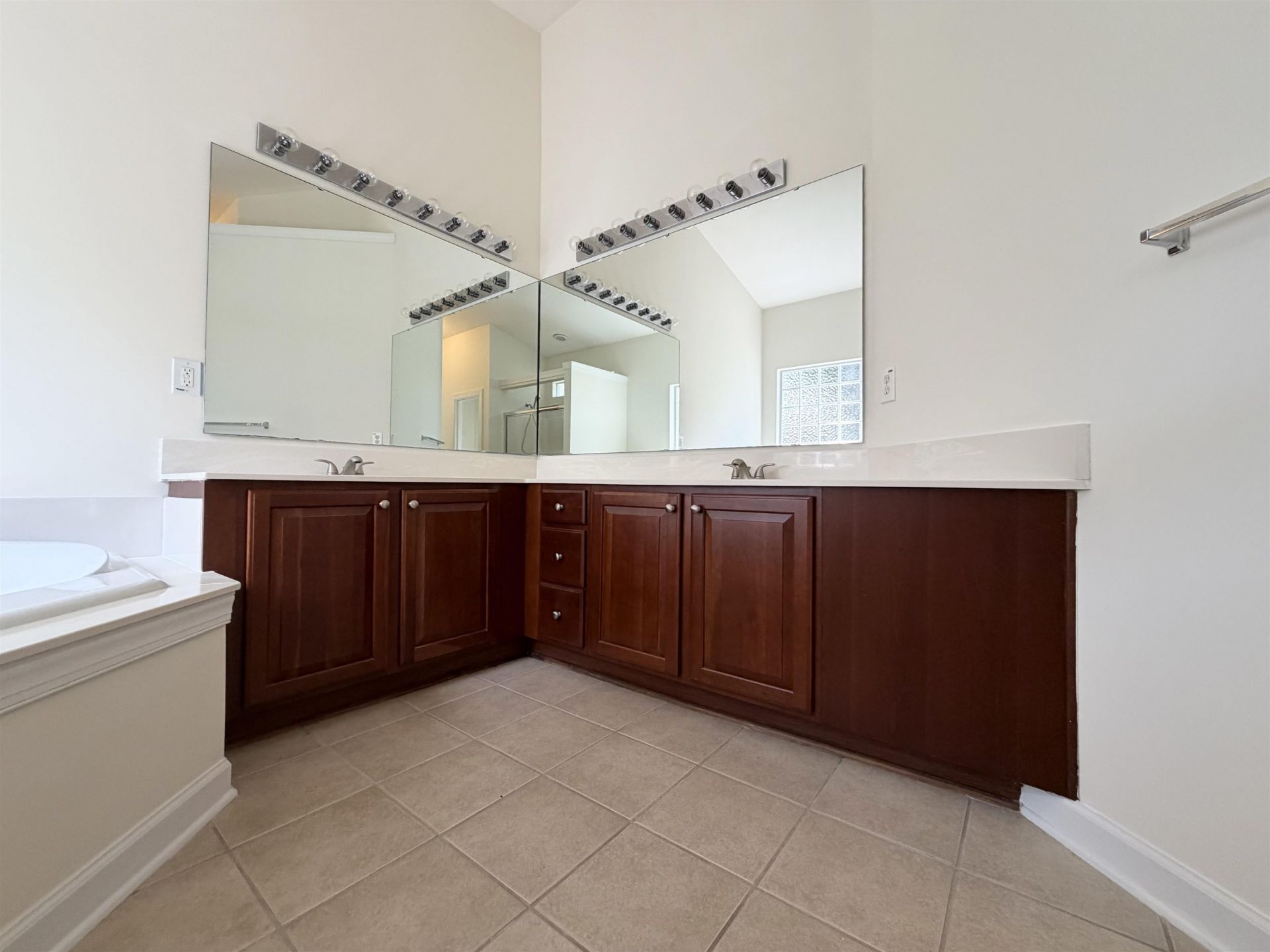 4502 Firethorne Dr. Photo 27