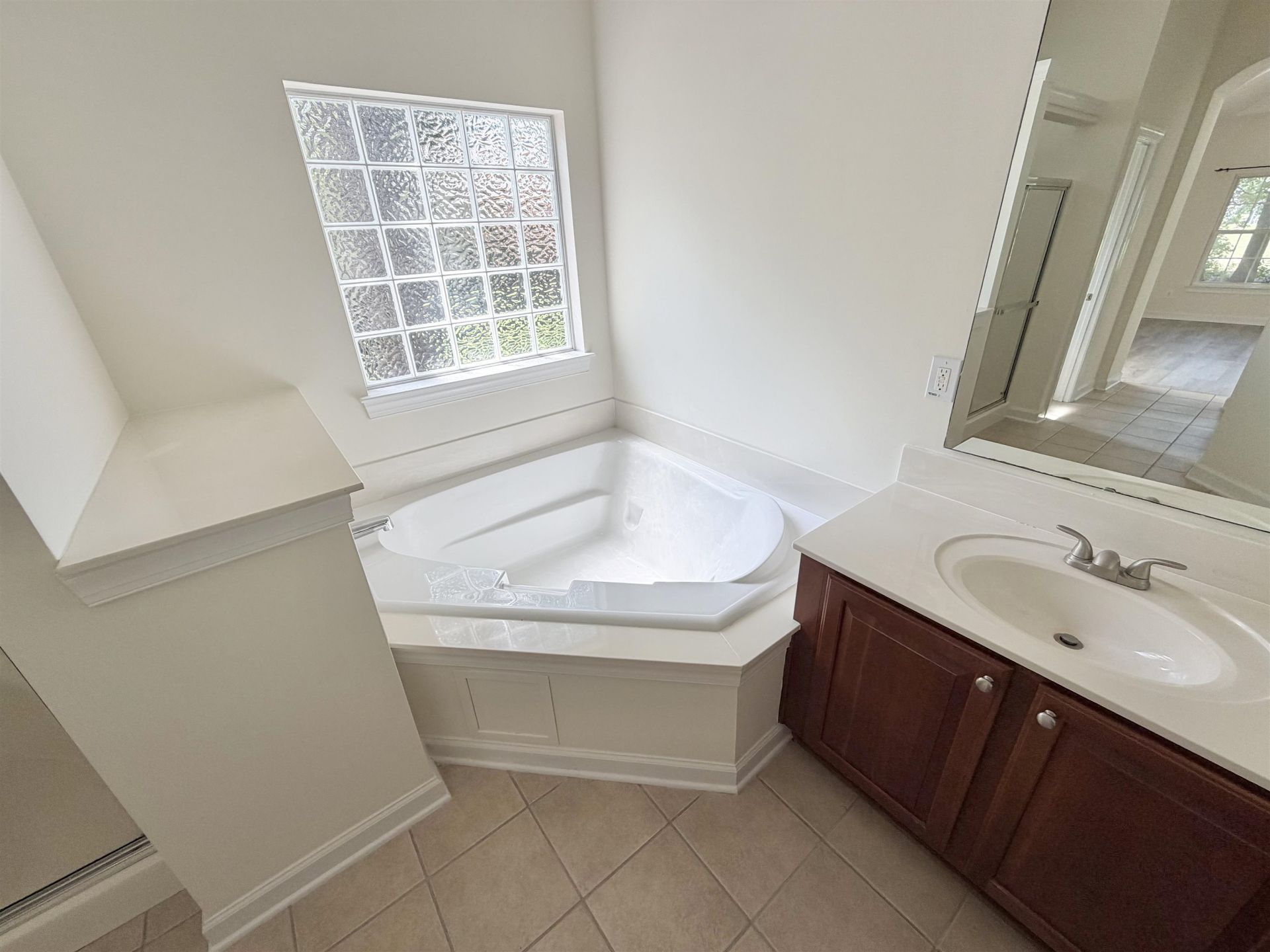 4502 Firethorne Dr. Photo 29