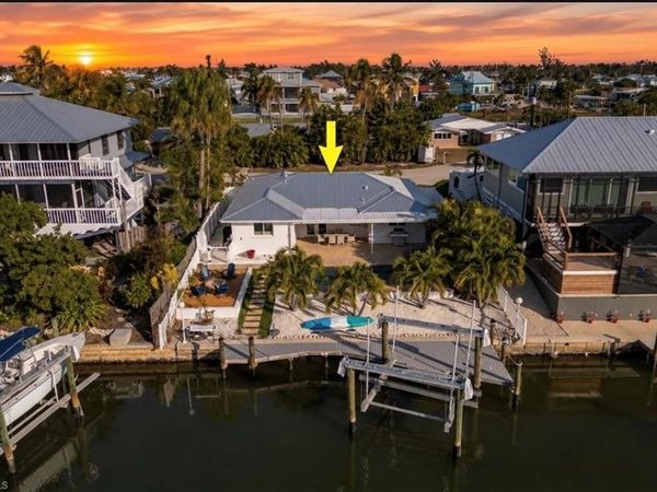 3571 Emerald AVE , ST. JAMES CITY, FL 33956