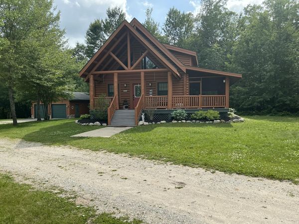 7725 W Robinson Lake Road, Roscommon, MI 48653