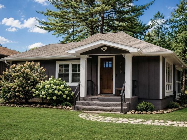 216 E Hillsdale Drive, Roscommon, MI 48653