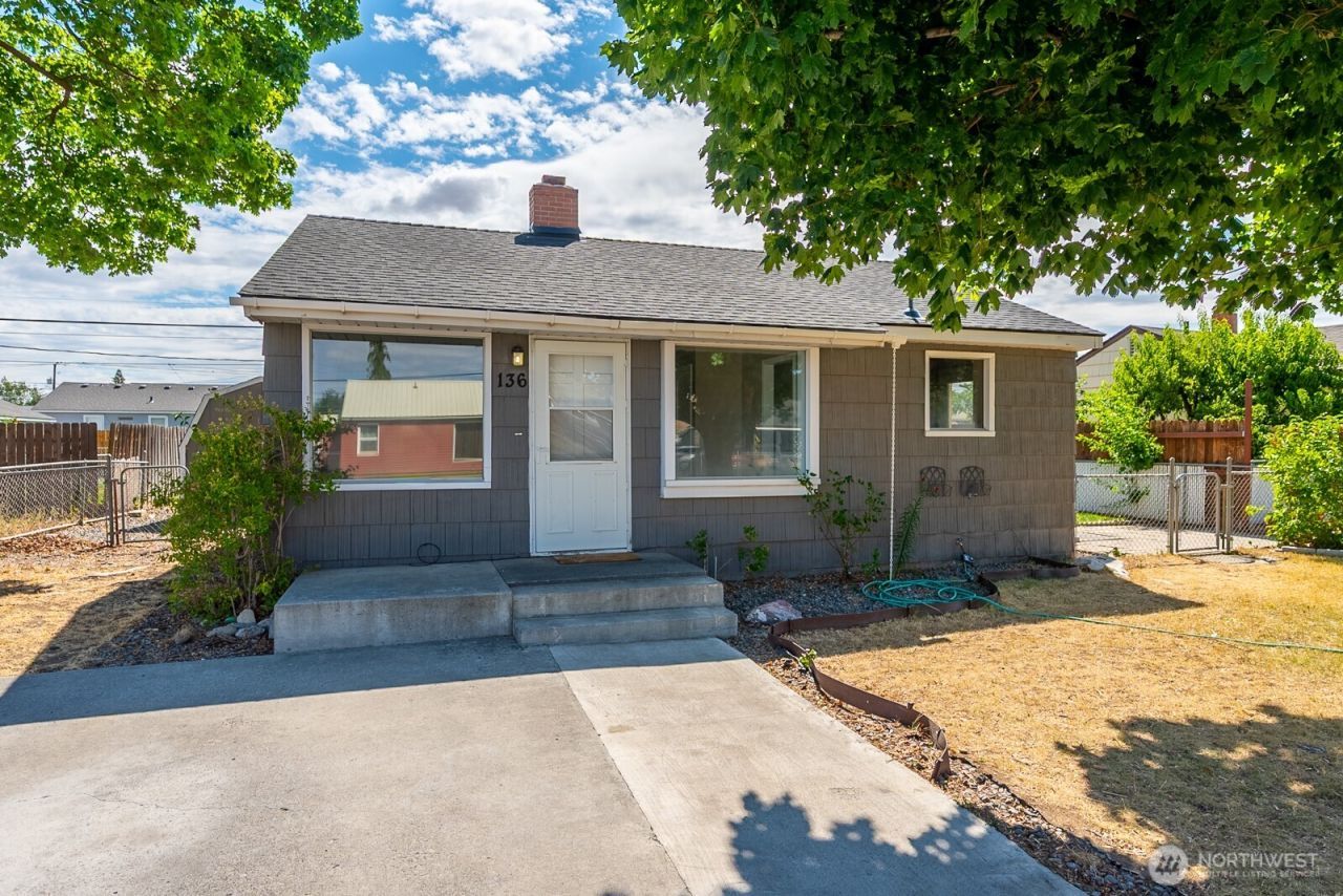 136 NE F Street, Ephrata, WA 98823 Main Photo