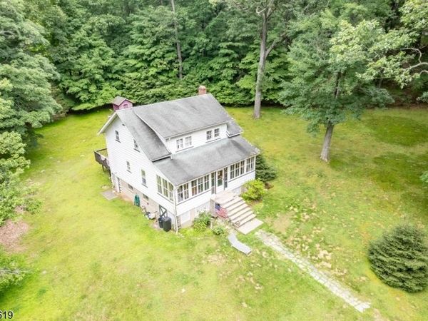 121 Townsend Rd, Wanaque, NJ 07465