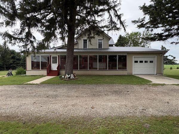 2563 Gurler Road , Rochelle, IL 61068