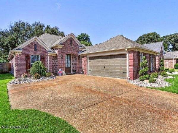 4957 Graham Lake Drive, Olive Branch, MS 38654