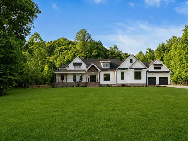 2133 Bear Creek Rd , Collinwood, TN 38450