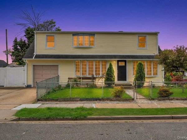163 Miller Road , Hicksville, NY 11801