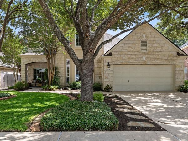 2713 Loyaga DR, Round Rock, TX 78681
