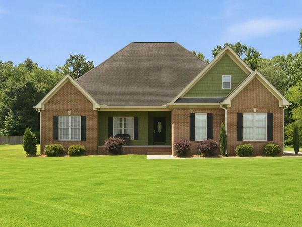 79 Woodbury Lane, Albertville, AL 35951