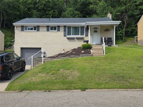 130 Eileen Drive , Pittsburgh, PA 15214