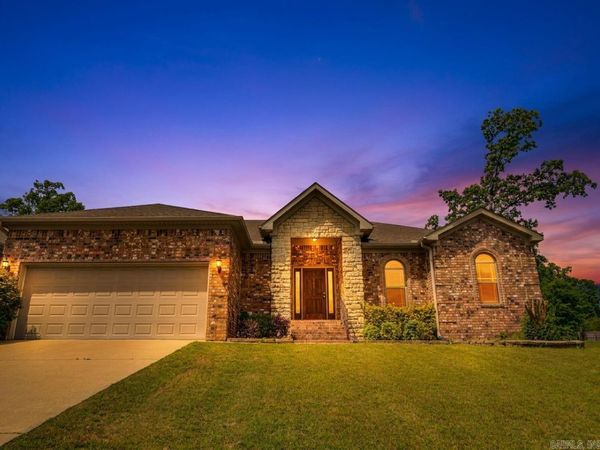 5501 Aviator Drive, Jacksonville, AR 72076