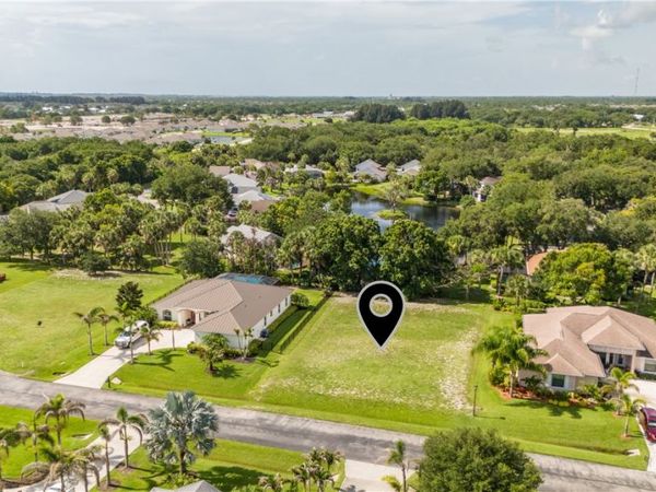 7450 36th Court, Vero Beach, FL 32967