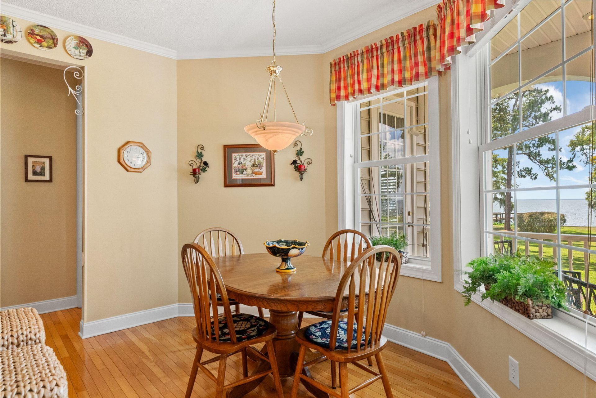903 Butter Road Photo 23