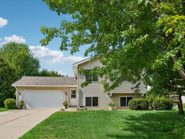 4209 Braddock Trail, Eagan, MN 55123