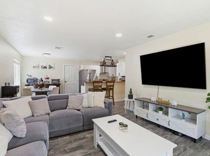 3407 Granby Dr, Sacramento, CA 95827 Photo