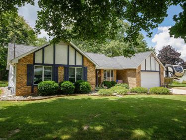 8468 Rondale Drive, Grand Blanc, MI 48439