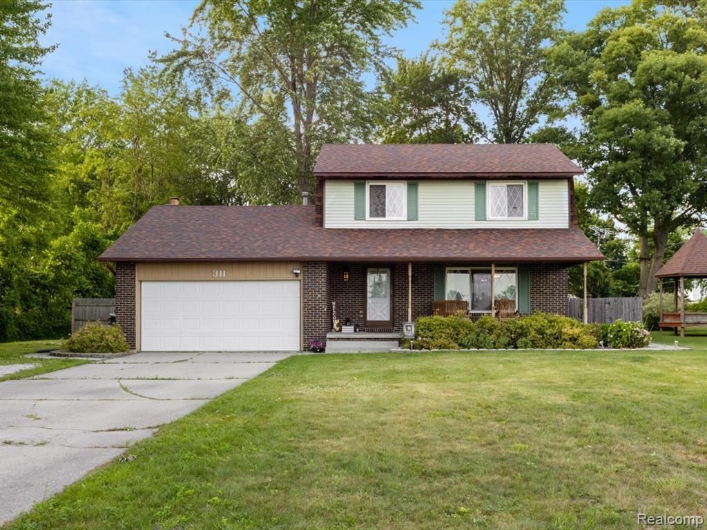 311 Collard Drive, Marysville, MI 48040 Main Photo