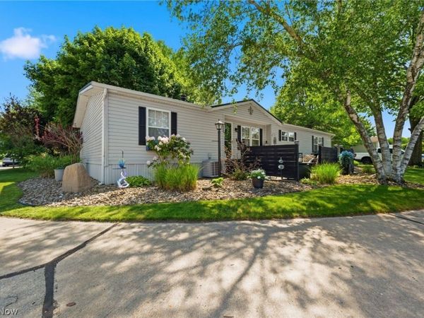 6416 Winterhaven , Madison, OH 44057