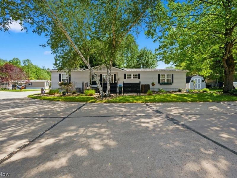 6416 Winterhaven, Madison, OH 44057 Photo 2