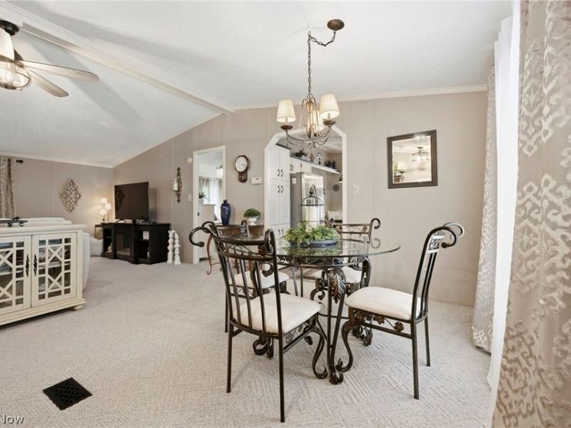 6416 Winterhaven, Madison, OH 44057 Photo 7