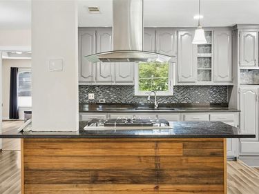 3411 Gibsondell Avenue, Dallas, TX 75211
