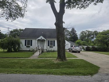19700 Hildebrand Street, South Bend, IN 46614
