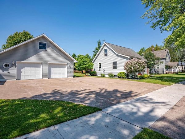 2822 E 6th St, Superior, WI 54880