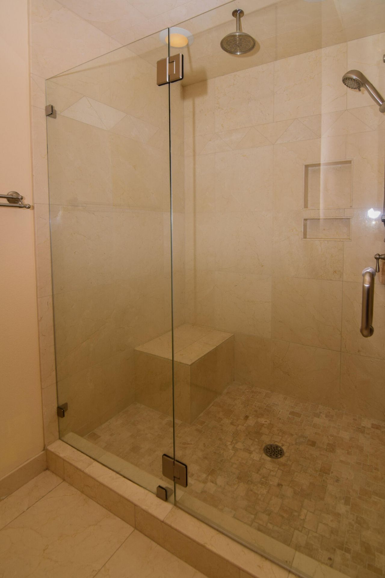 1481 Cambridge Lakes Drive Photo 13