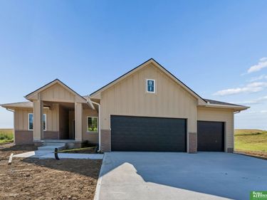 16619 Mueller Street, Bennington, NE 68007