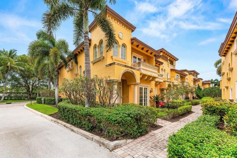 210 NE 69th Circle, Boca Raton, FL 33487 Photo