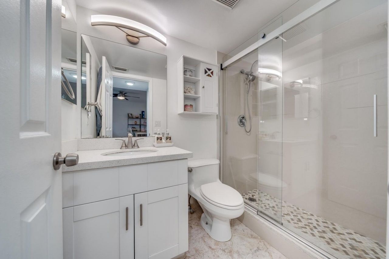 3939 NE 5th Avenue, Unit D103, Boca Raton, FL 33431 Photo