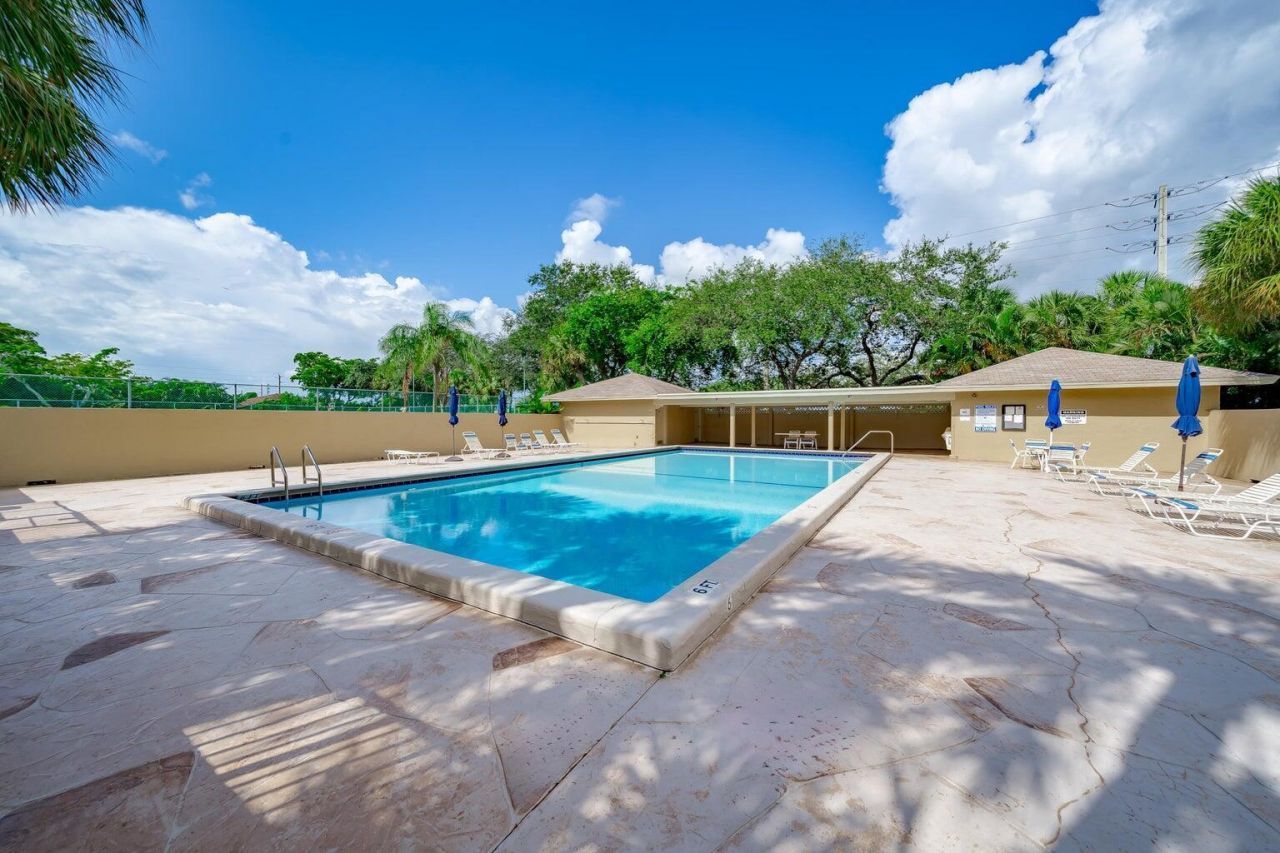 3939 NE 5th Avenue, Unit D103, Boca Raton, FL 33431 Photo