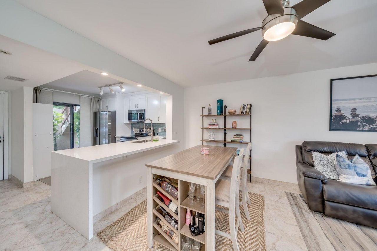 3939 NE 5th Avenue, Unit D103, Boca Raton, FL 33431 Photo